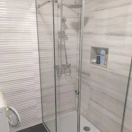 Silvestar-home House Guest house *